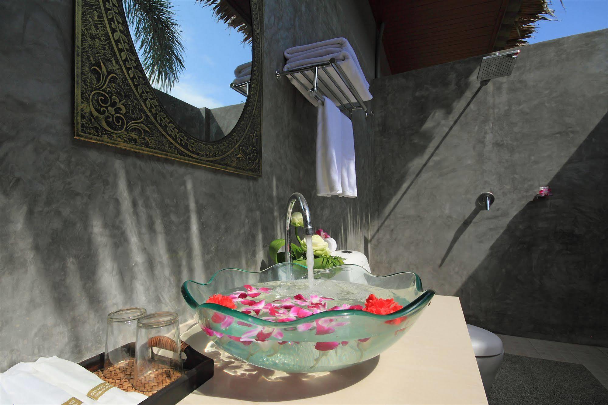 The Villa Laemhin Lagoon Resort Phuket Εξωτερικό φωτογραφία