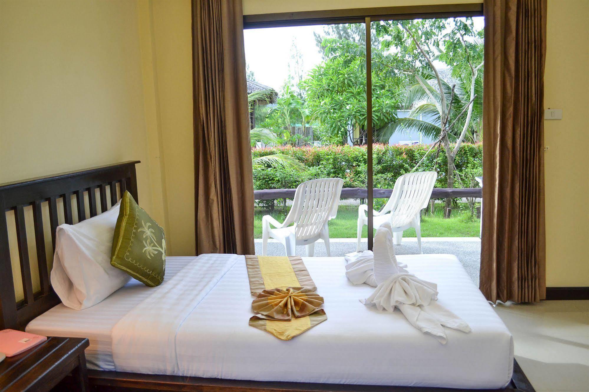 The Villa Laemhin Lagoon Resort Phuket Εξωτερικό φωτογραφία