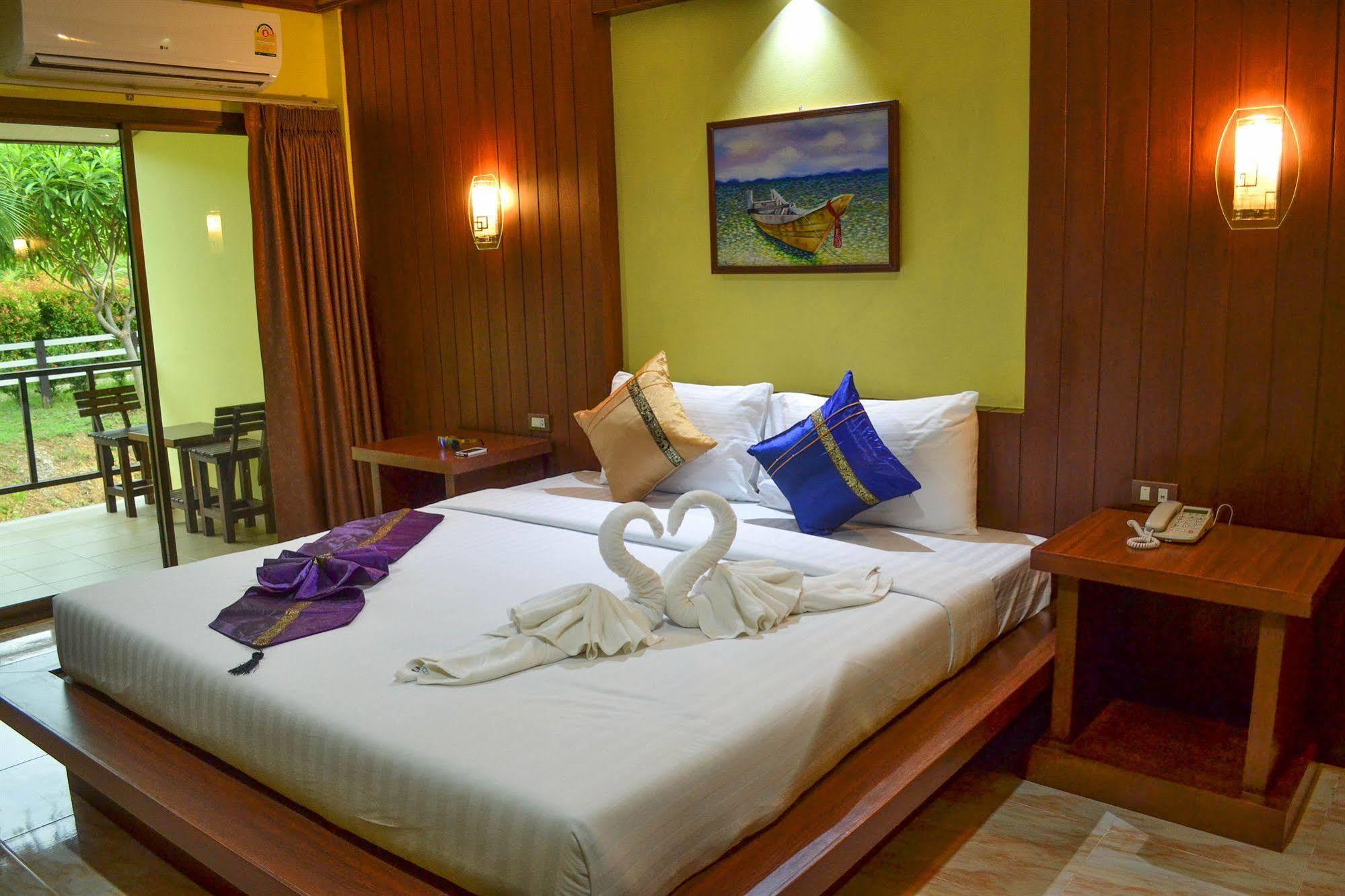The Villa Laemhin Lagoon Resort Phuket Εξωτερικό φωτογραφία